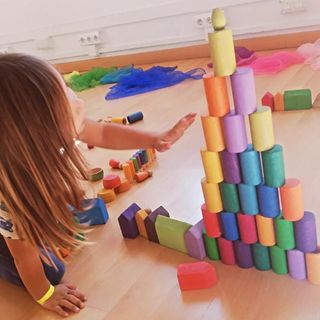Cuidadora infantil o niñera