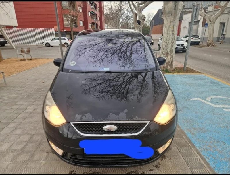 Ford Galaxy 2008 - foto 1