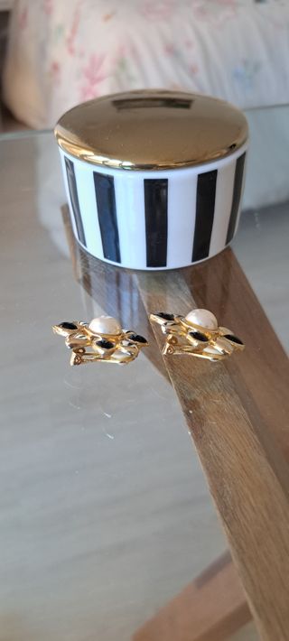 Pendientes flor dorados