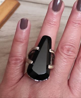 Anello con pietra nera, misura piccola