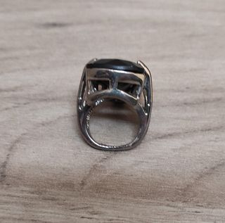 Anello con pietra nera, misura piccola