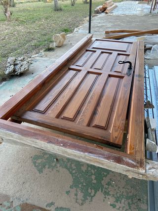 Puerta de madera rústicas estilo Castellana.1