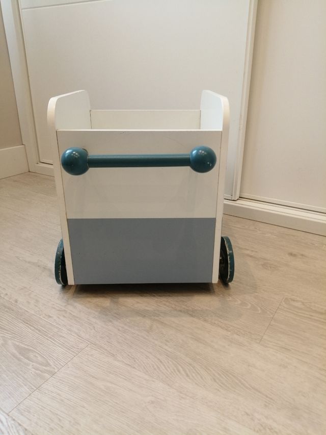 Carrito madera guarda juguetes