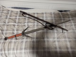 Espada de plata Te Wicher 3