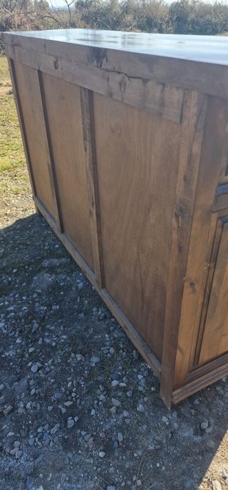 Mueble madera maciza