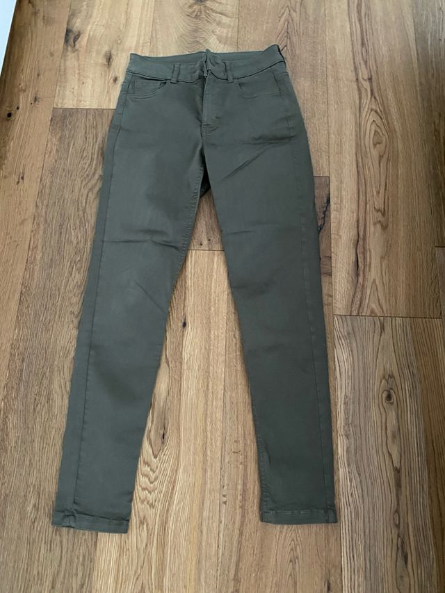 Pantaloni calzedonia