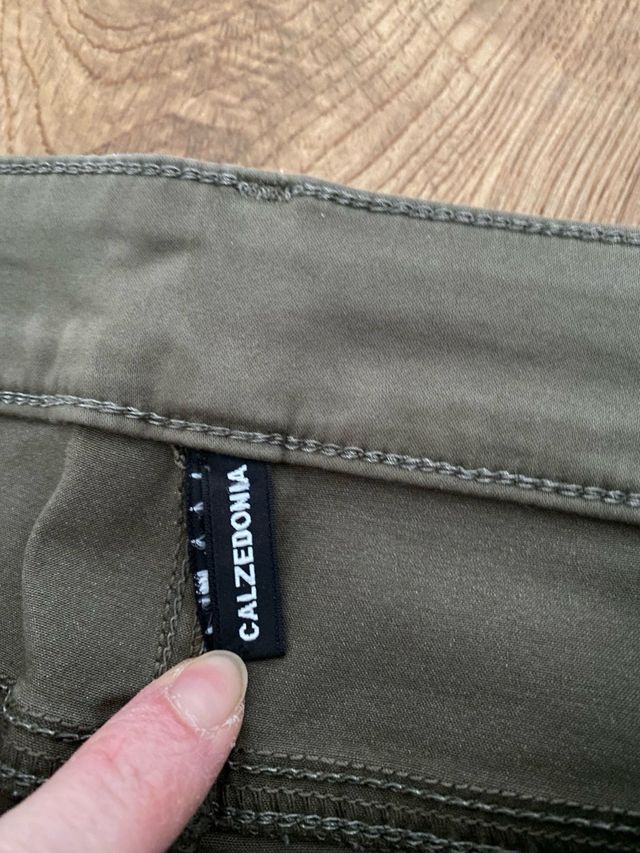 Pantaloni calzedonia