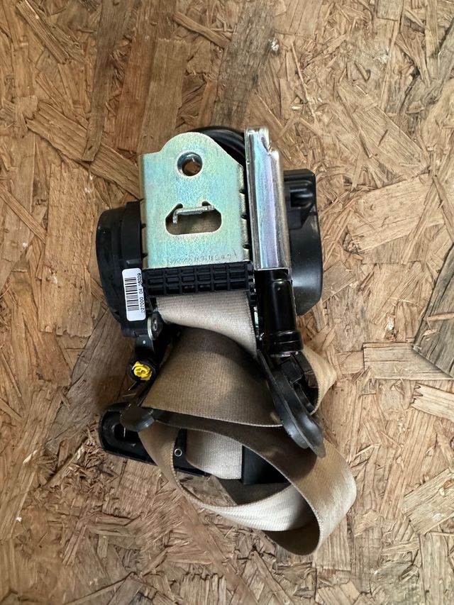 Cinturon Izquierdo Audi A4