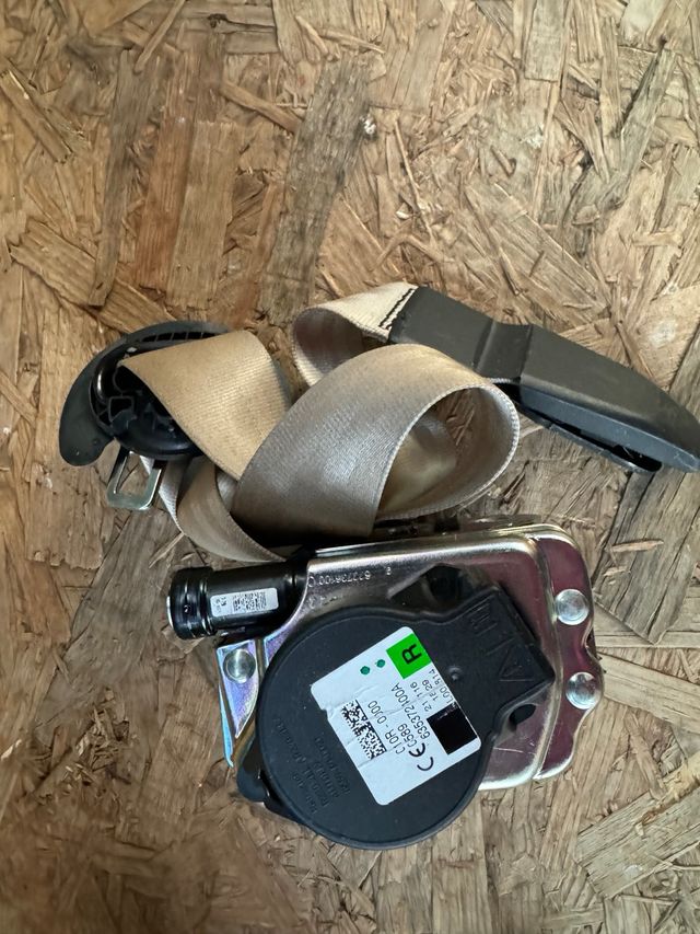 Cinturon derecho Audi A4