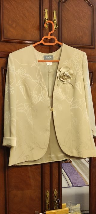 Traje chaqueta vestido mujer 3 piezas nuevo.