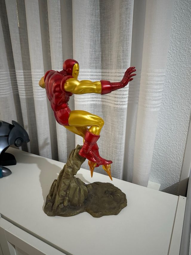 The Invincible Iron Man Cold Cast
