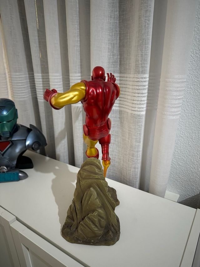 The Invincible Iron Man Cold Cast