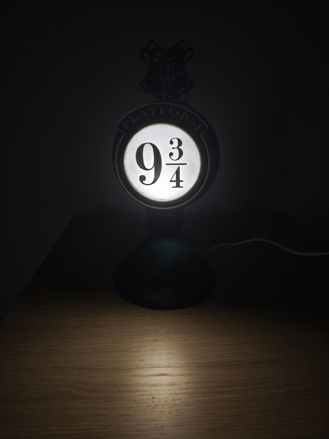 Lámpara mesilla noche Harry Potter anden 9 3-4
