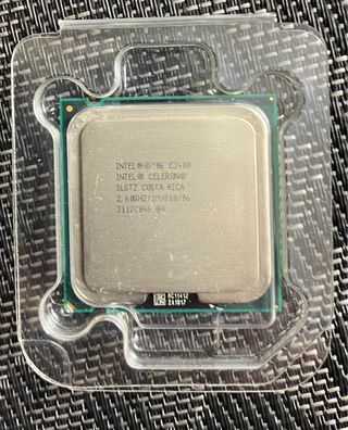 CPU Intel Celeron E3400.