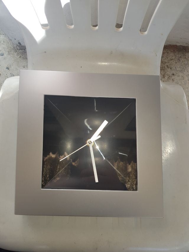 Reloj de pared (6ud.x10€)