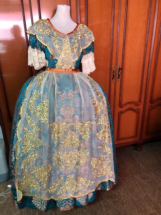 Traje de Fallera