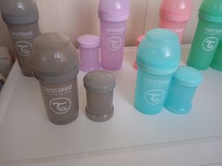 Lote biberones twistshake y dosificador