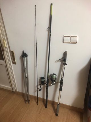 Vendo cañas de pesca con cajas almacenamiento