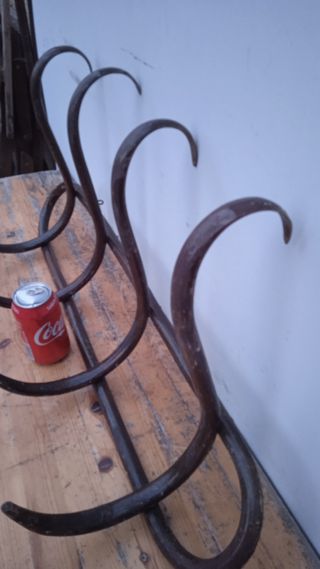 Perchero antiguo Thonet madera maciza 4 perchas