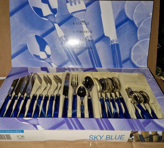 Set 24 posate manico blu