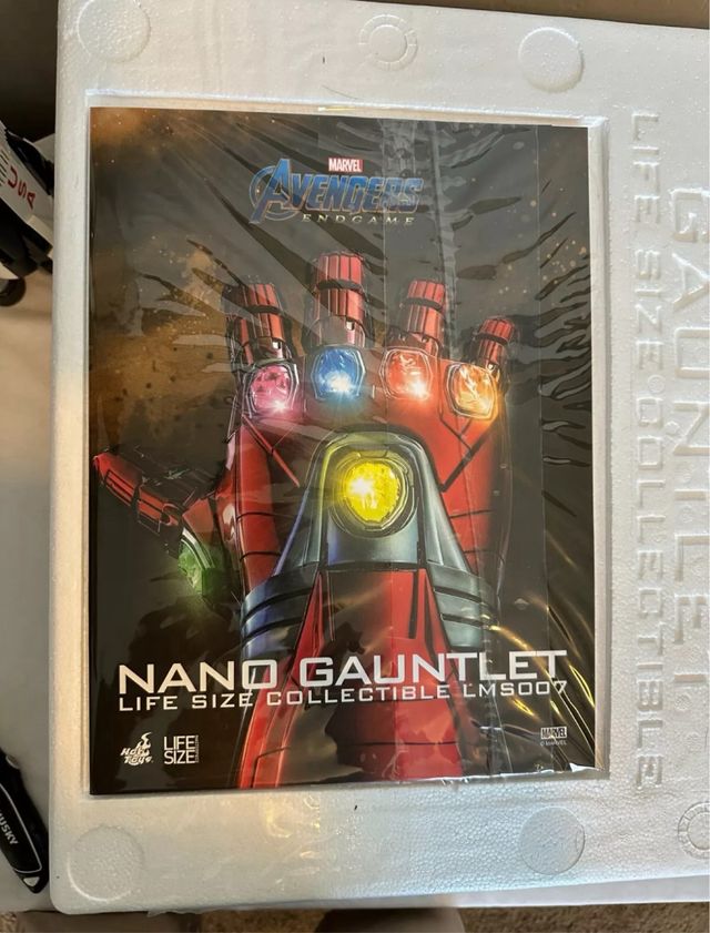 Nano Guantelete Iron Man 1:1 Hot Toys