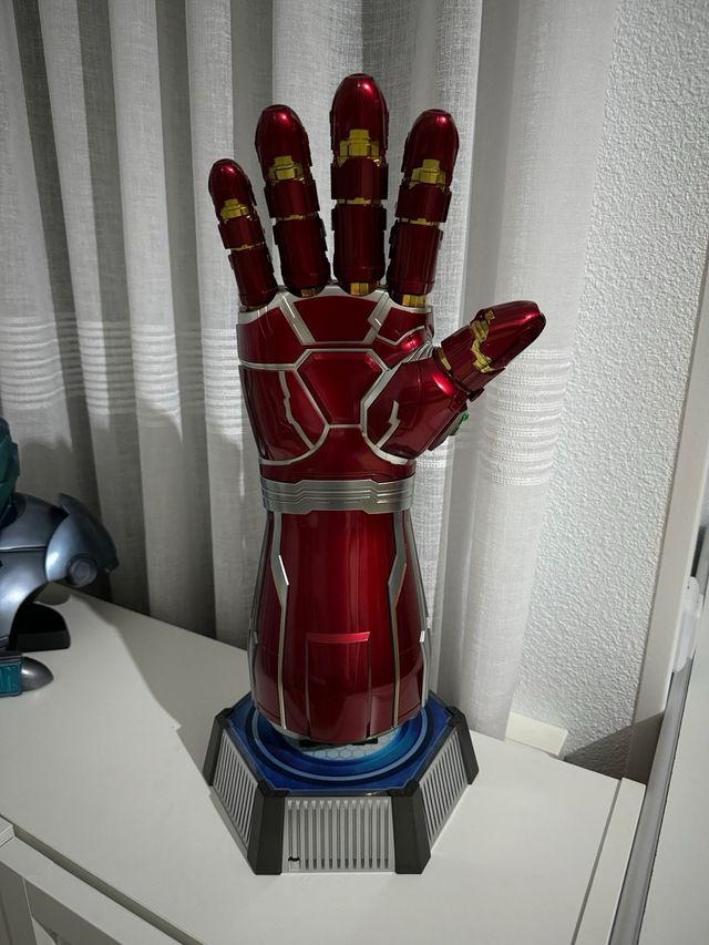 Nano Guantelete Iron Man 1:1 Hot Toys