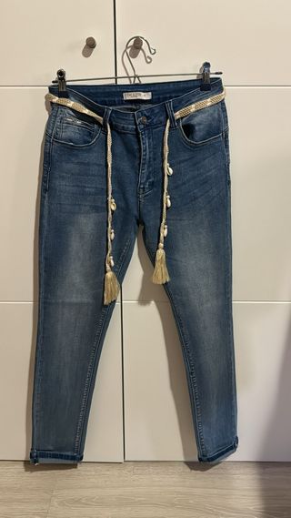 Pantalón vaquero tipo leggins