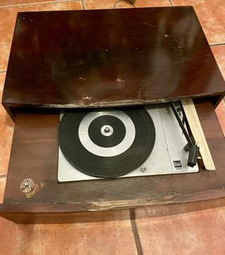 Tocadiscos Philips antiguo