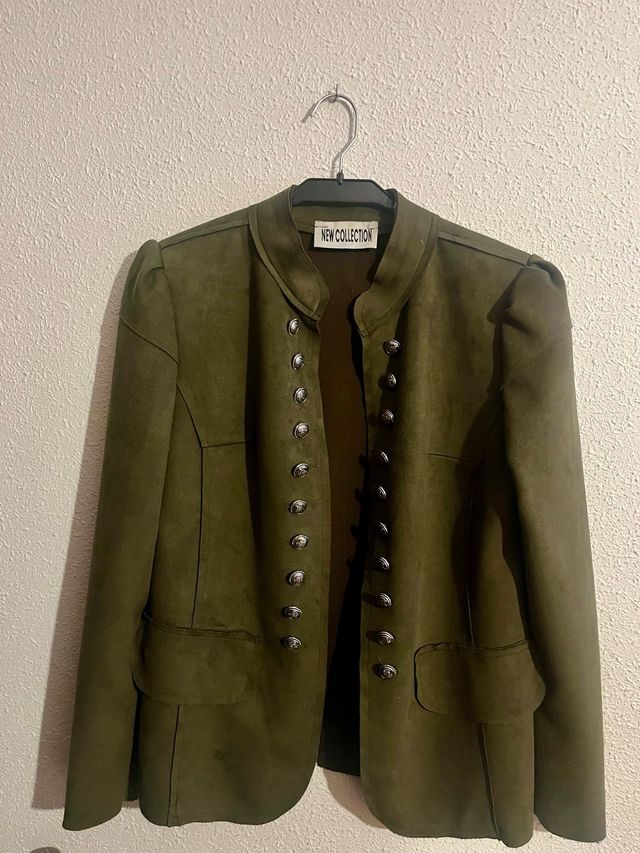 Chaquetilla formal de terciopelo verde
