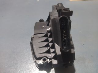 CERRADURA TRASERA DCHA. VOLVO RF 31349871