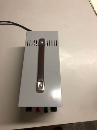 Fuente de alimentacion regulable