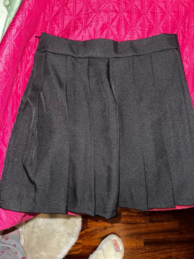 Gonna a pieghe nera nuova