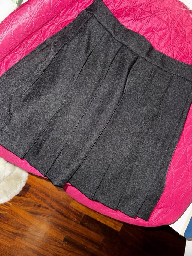 Gonna a pieghe nera nuova