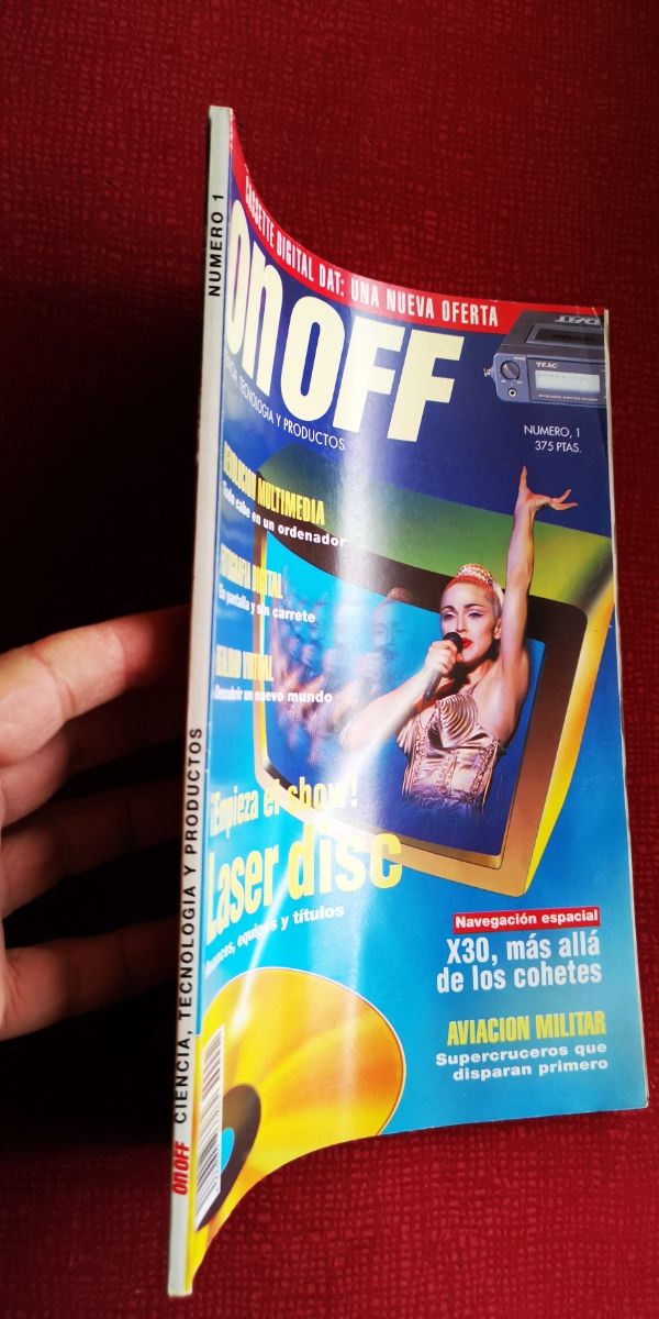 ONOFF . Número 1