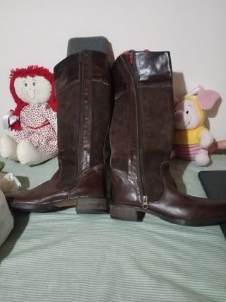 Botas altas poco uso