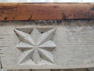 Escritorio antiguo y 2 sillas