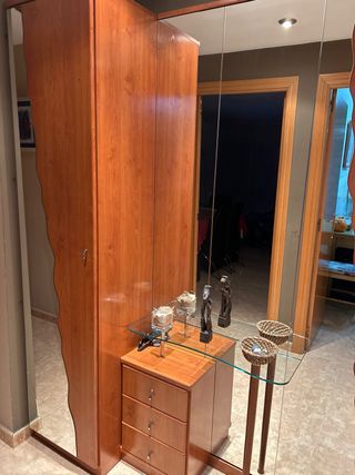 Mueble recibidor de madera