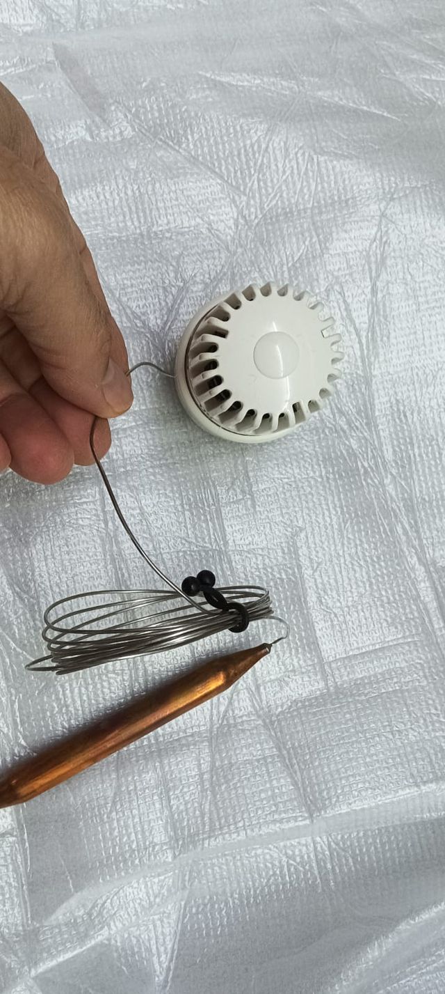 Cabezal termostático con sonda remota Uponor