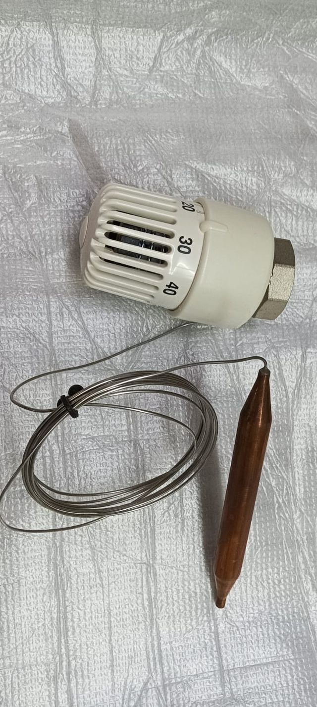 Cabezal termostático con sonda remota Uponor