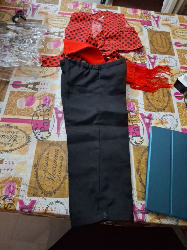 Traje gitano talla 2-4.