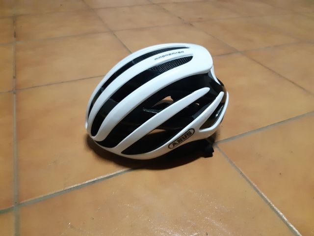 Casco ABUS AIRBREAKER