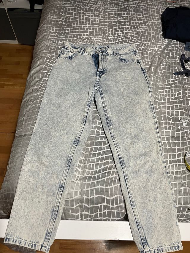 Pantaloni jeans Pull and Bear Mom