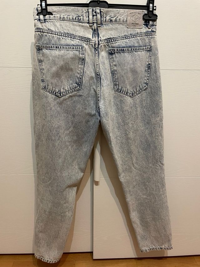 Pantaloni jeans Pull and Bear Mom