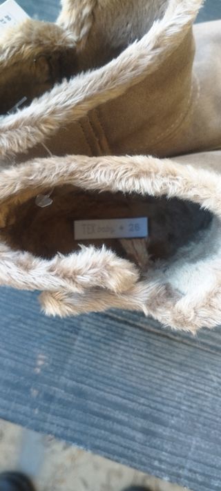 Botas niña nº26 nuevas