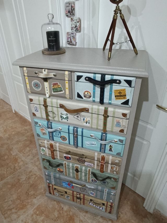 Cassettiera o cassettiera settimanale rinnovata 