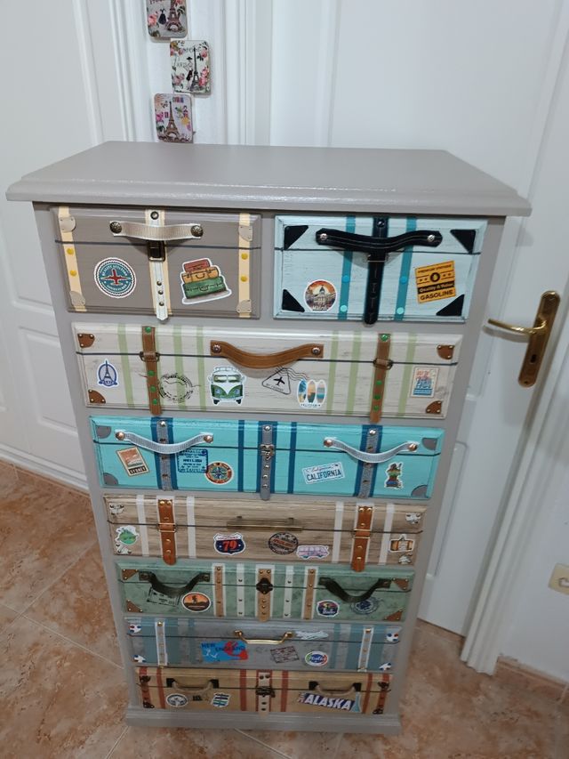 Cassettiera o cassettiera settimanale rinnovata 