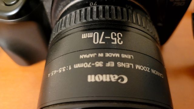 Cámara analógica Canon Eos 750