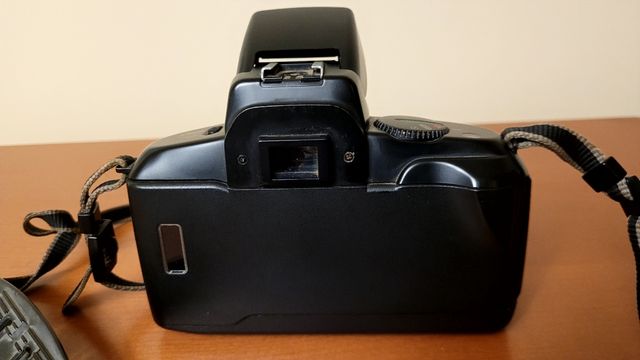 Cámara analógica Canon Eos 750