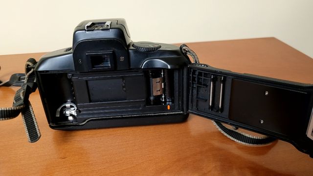 Cámara analógica Canon Eos 750