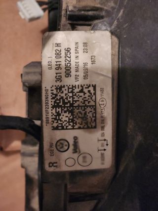 Faro Volkswagen Passat